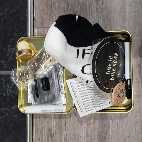 Wine Bundle 🍷🍷🍷 🌺🌻⚘🌸 - Picture 6 of 9